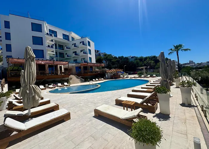 Harbour Hotel